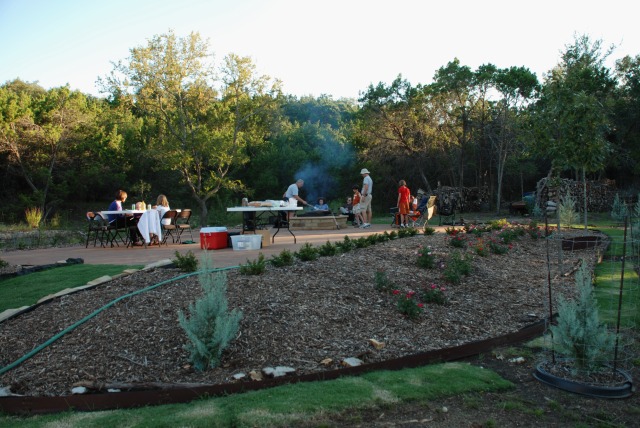 2010/10(Oct)/1st Firepit Cookout/640x480_2010-10-07-02 1st Firepit Cookout.jpg